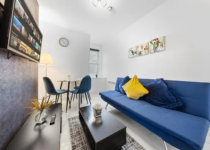 Modern One Bedroom Flat - Sleeps 3 - Transport Links - Finchley Road, Euston, King Cross Station - London Nw3
